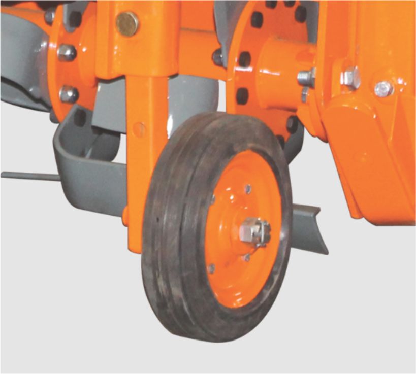 side-shifting-rotary-tiller